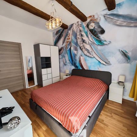 Ferienwohnung Apart Sofia Lion Bridge 2Bdr Self Check In Exterior foto